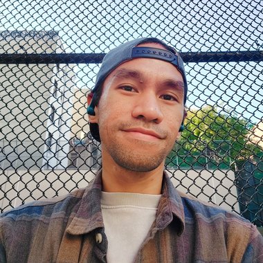 Jenno C. - Freelance Graphic Designer