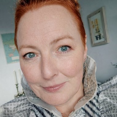 Kathja E. - Freelance Brand Designer