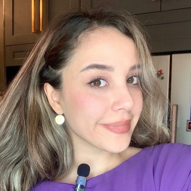 Qazale F. - Freelance Graphic Designer