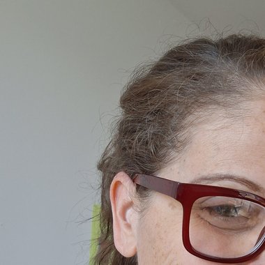 Stephanie F. - Freelance Voiceover Artist