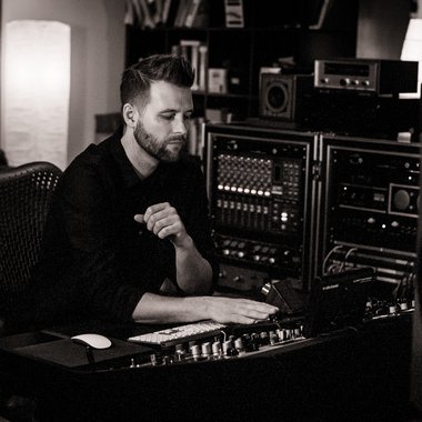 Jonas W. - Freelance Mastering Engineer