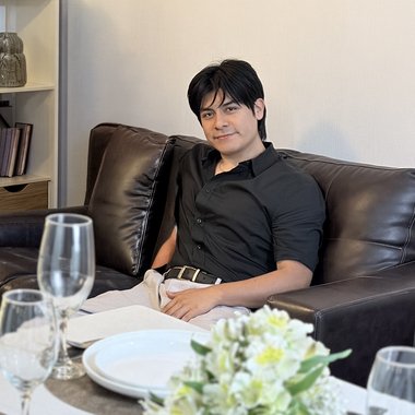 Daniel D. - Freelance Motion Graphic Designer