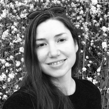 CourtneyMcFarland - Freelance Graphic Designer