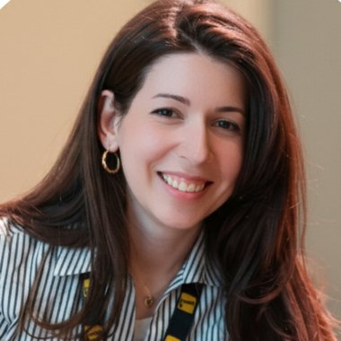 Lara A. - Freelance Costume Designer