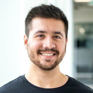 zackenriquez - Freelance Social Media Manager