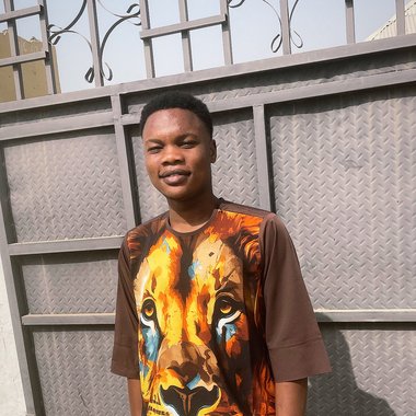 Emmanuel F. - Freelance Ui Designer