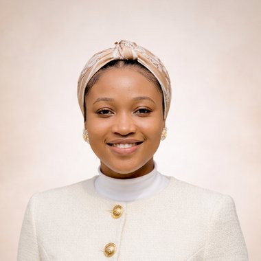 Eliana Q. - Freelance AI Prompt Engineer