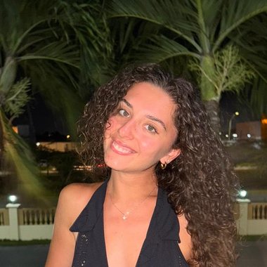 Veronica D. - Freelance Product Designer