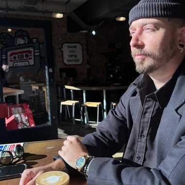 Elliot S. - Freelance Writer