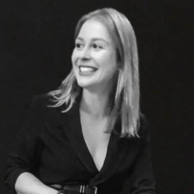 Veronica L. - Freelance Content Creator