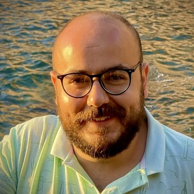 Mounir A. - Freelance Graphic Designer