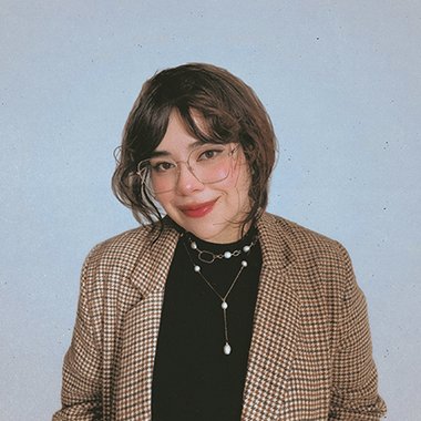 Virginia G. - Freelance Graphic Designer