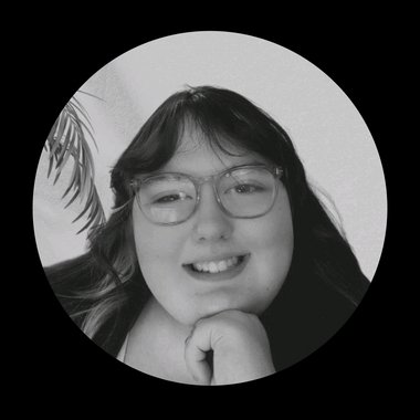 Chivonne T. - Freelance Graphic Designer