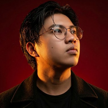 Zu (. - Freelance Motion Graphic Designer