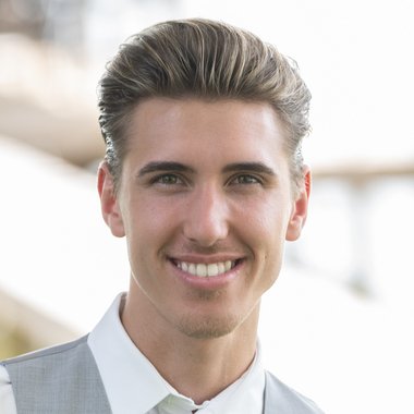 Samuel C. - Freelance Video Editor