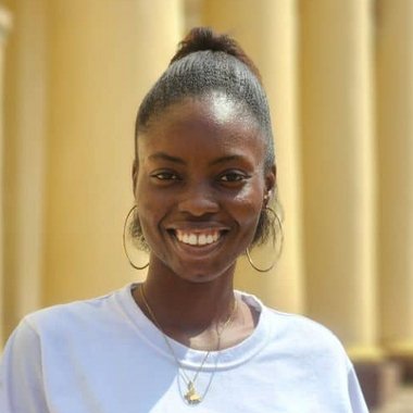 Esther F. - Freelance Social Media Freelancer
