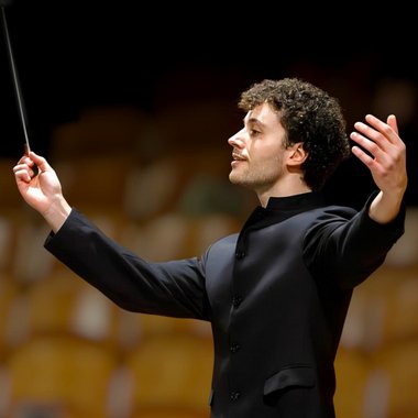 Eliott B. - Freelance Conductor