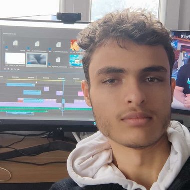 BlueMoDize - Freelance Video Editor