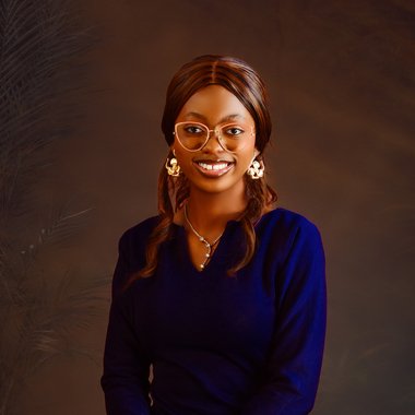 ROSEMARY O. - Freelance Graphic Designer