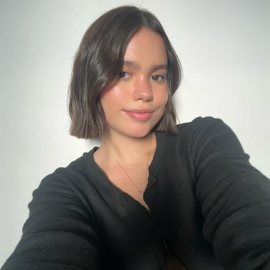 Gabriela M. - Freelance Copywriter