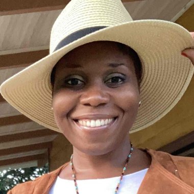 Guylene S. - Freelance Web Designer