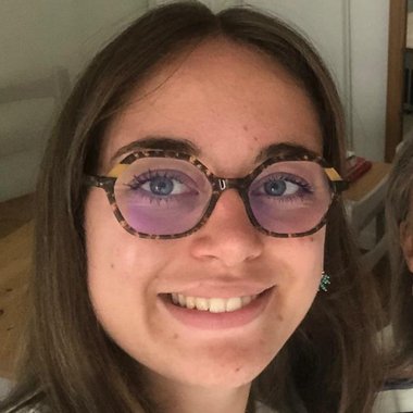 Noémie P. - Freelance Logo Designer