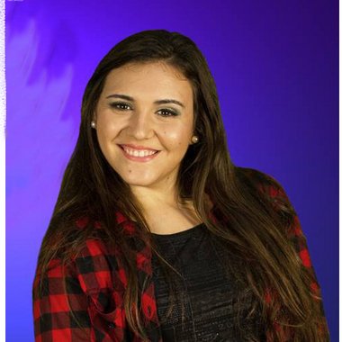 Luana L. - Freelance Stylist