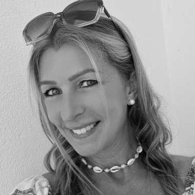 Cecilia L. - Freelance Copywriter