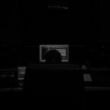 troyxvenus - Freelance Studio Owner