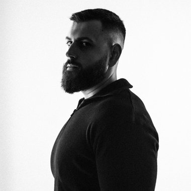 Vișan D. - Freelance Logo Designer