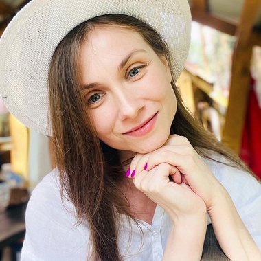 Olha P. - Freelance Illustrator