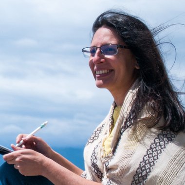 Ana A. - Freelance Graphic Designer