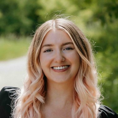 Kathryn H. - Freelance Infographic Designer