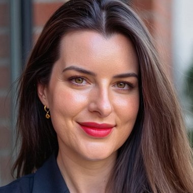 Holly - Freelance Product Marketer