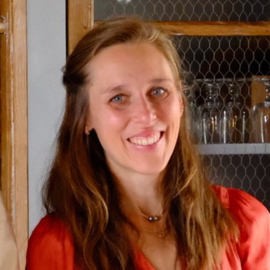 Pauline K. - Freelance Banner Ad Designer