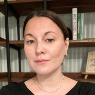 Anna T. - Freelance Designer