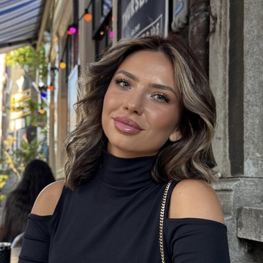 Cosmina C. - Freelance Content Strategist