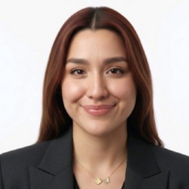 Rebeca C. - Freelance Data Analyst