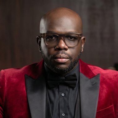 Enoch H. - Freelance Graphic Designer