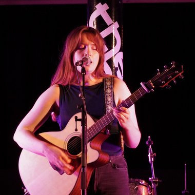 Isabel H. - Freelance Singer