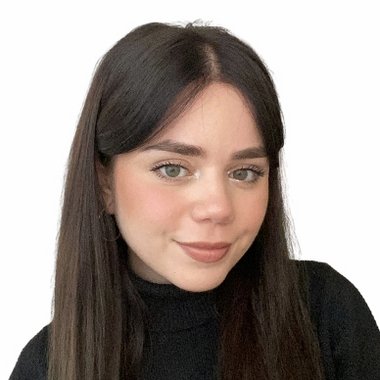 Alexia I. - Freelance Digital Marketer