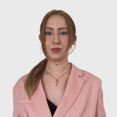 Melike F. - Freelance Designer