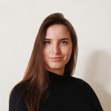 Tina D. - Freelance Designer