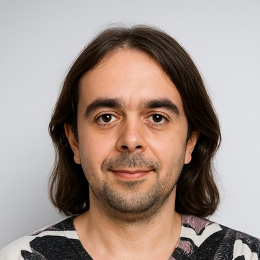 Younes S. - Freelance Background Designer