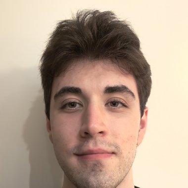 Daniel F. - Freelance Graphic Designer