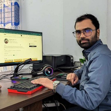 Hirendra N. - Freelance Ecommerce Developer