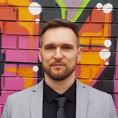 vlmr - Freelance Brand Designer