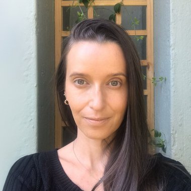 Bianca J. - Freelance Brand Designer