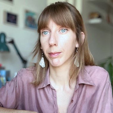 Aleksandra J. - Freelance Art Director