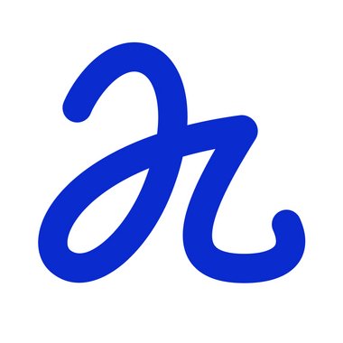 Helen K. - Freelance Social Media Manager